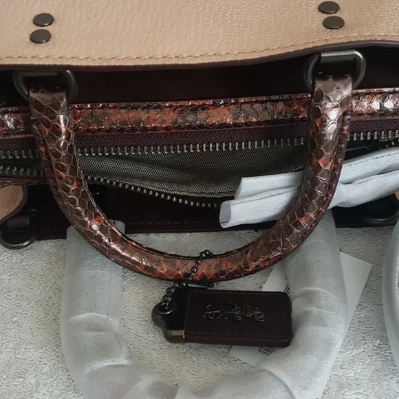 New Coach Rouge 25 exactly as pictured Metallic Beautiful - Picture 16 of 17